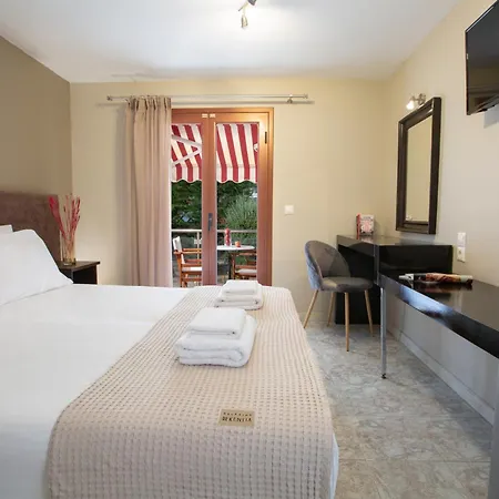 Athina 3*