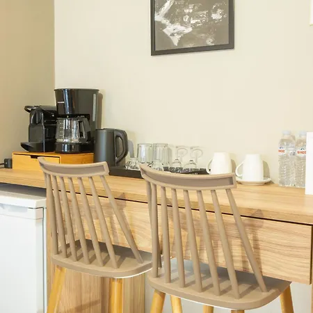 Athina Apartmanhotel