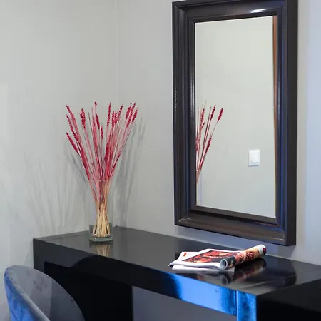 Apart Otel Athina