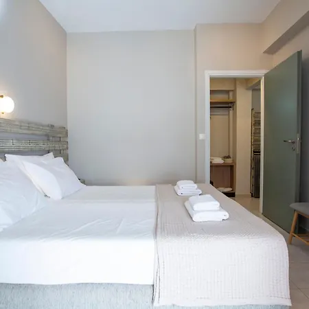 Athina 3* Nydri (Lefkada)