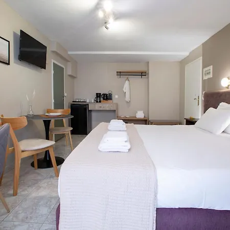 Apart Otel Athina