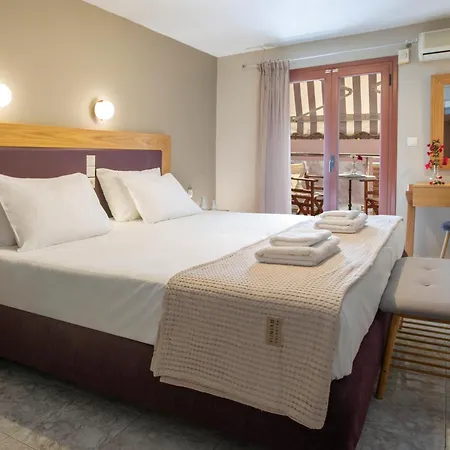 Athina Apartmanhotel 4*
