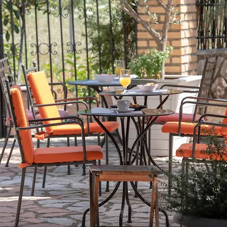 Apart-hotel Athina 2*