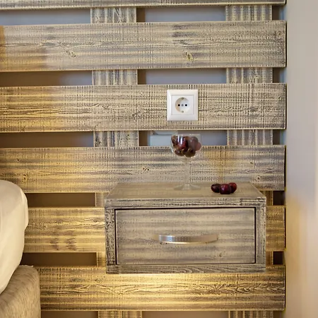 Athina Apartmanhotel