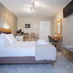 Athina 公寓式酒店 3*