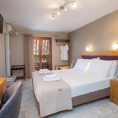Hotel apartamentowy Athina 3*