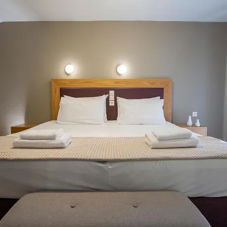 Athina Hotel apartamentowy 4*