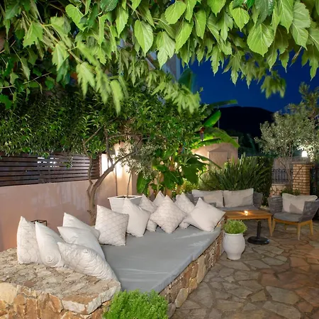 Aparthotel Athina 2*