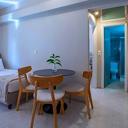 Athina Hotel apartamentowy 3*