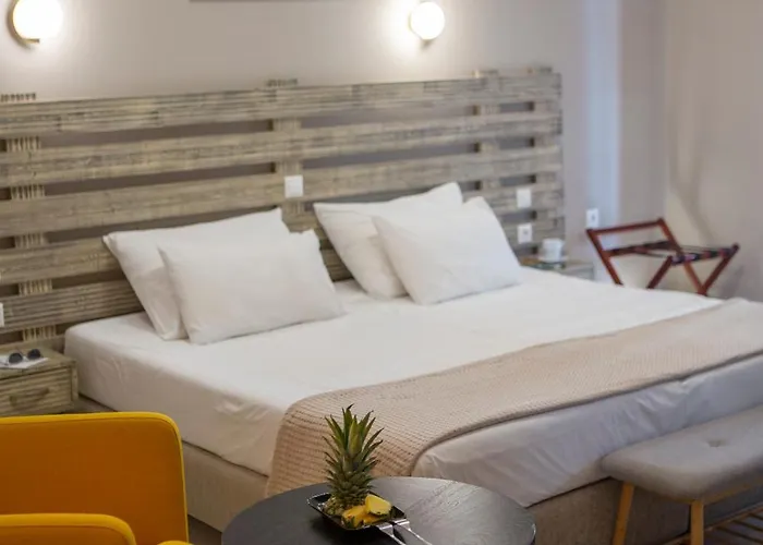 Athina 3* نيدري