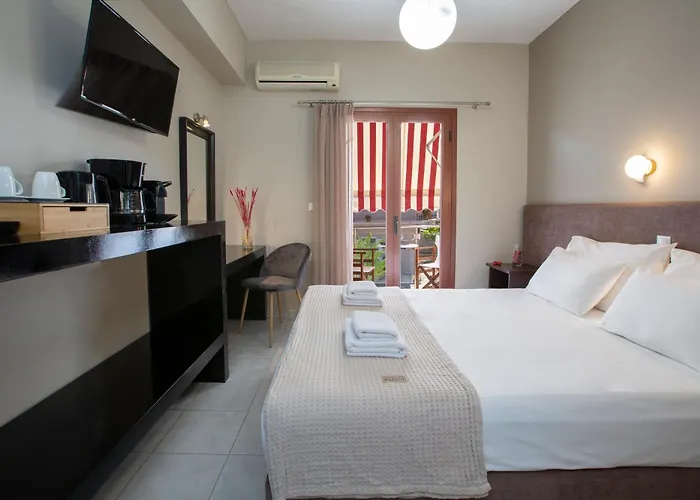 Athina 3*