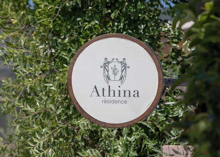 Athina شقة فندقية 3*